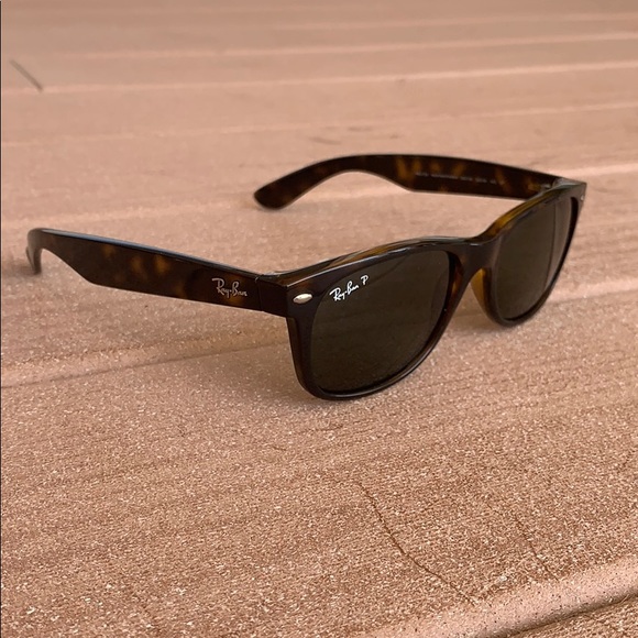 Ray-Ban Other - RayBan RB 2132 new wayfarer polarized sunglasses
